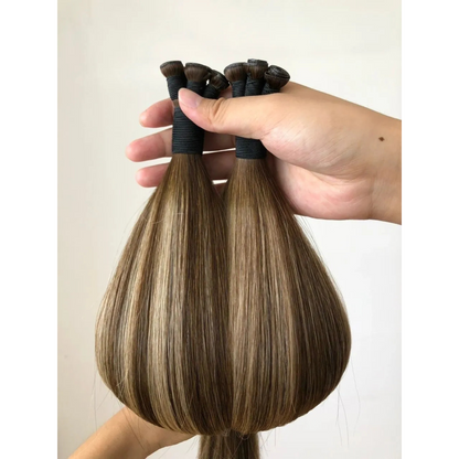 The Extension Haus Signature Iris hair shade