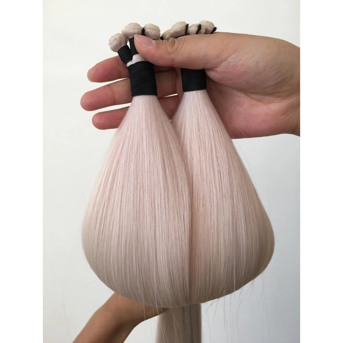The Extension Haus Signature Freya hair shade